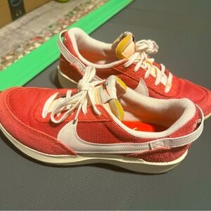 Nike Waffle Debut sneakers- red suede size 9.5